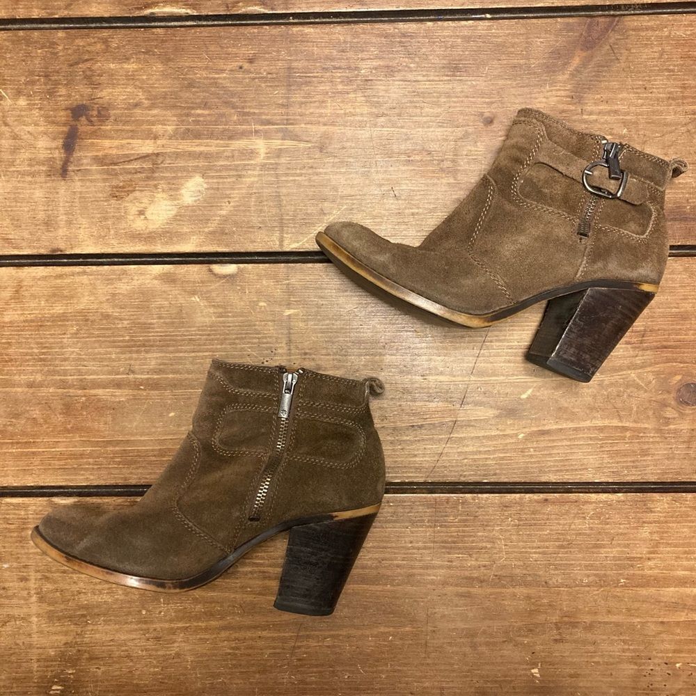 Lucky Brand Everalda Brown Suede Leather Boots Size 7 Ankle Booties High Heel - Picture 2 of 15